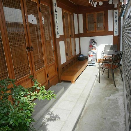 Han Hanok Guesthouse Seoul Exterior photo